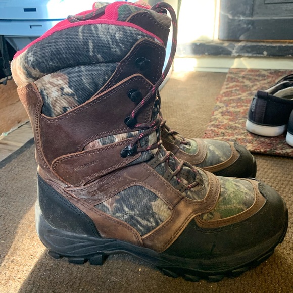 Women’s size 10 Wolverine Winter Boots - Picture 1 of 4